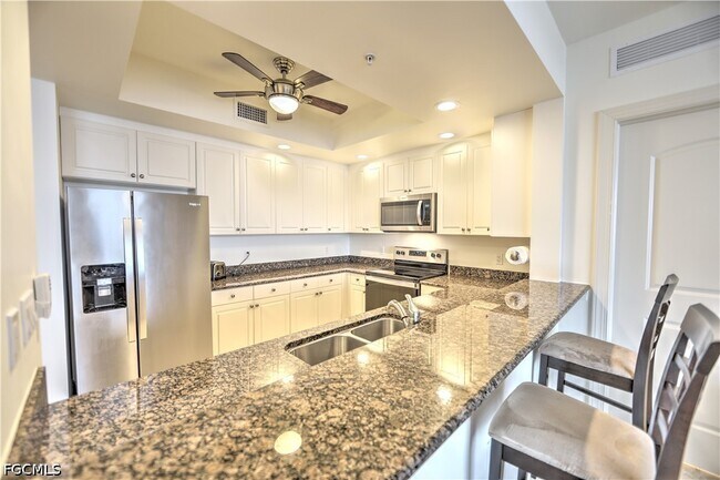 Building Photo - 2090 W First St