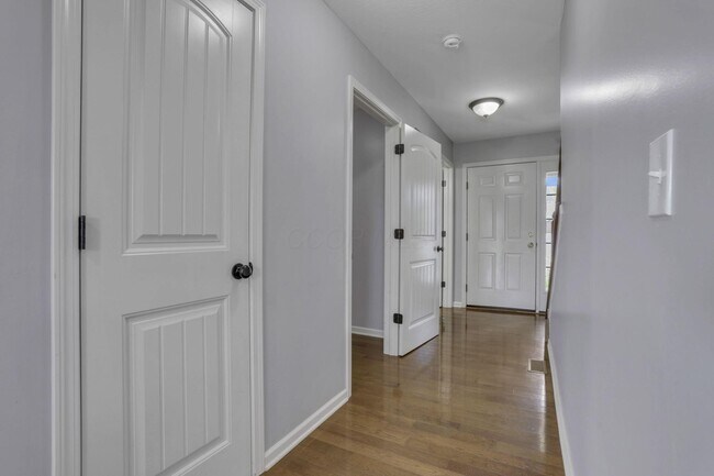 Building Photo - 1701 Marigold St