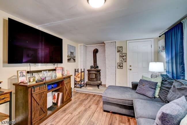 Building Photo - 605 County Rd 565