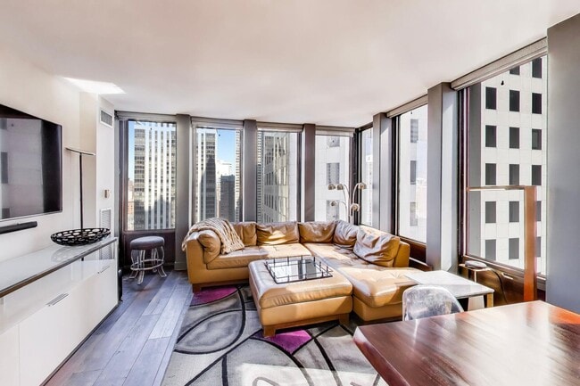 Building Photo - 100 E Walton St