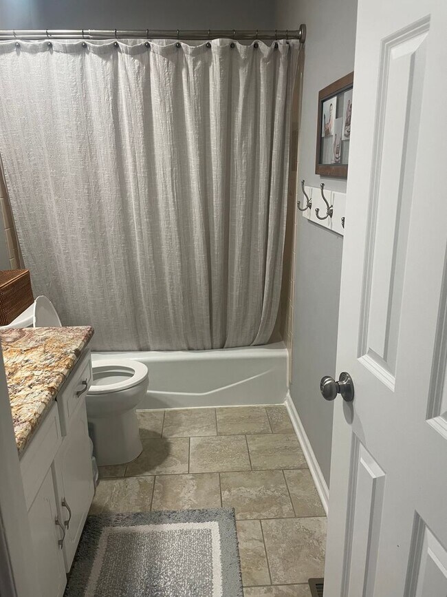 Building Photo - Beautifully Updated Pepperwood Three Bedroom!