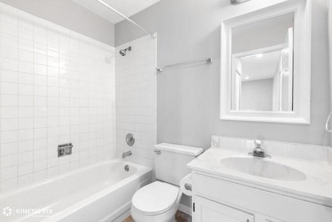 Building Photo - 313 Cromwell Ct