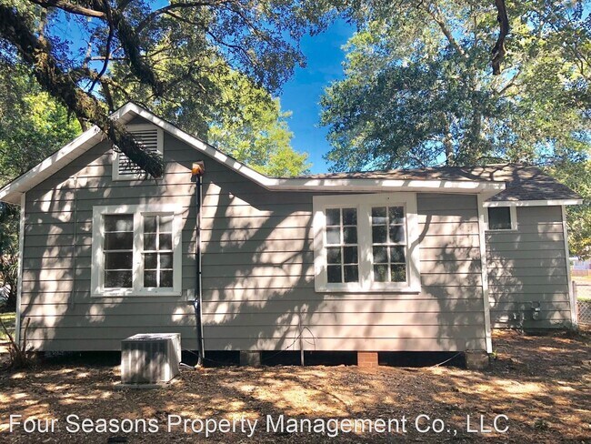 Building Photo - 2 br, 1 bath House - 2319 20th Avenue
