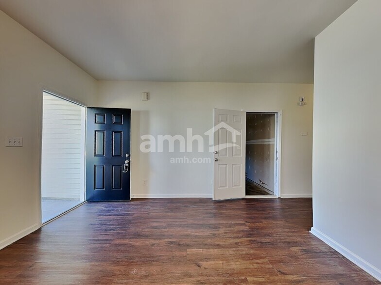 Building Photo - 2916 Filbert St