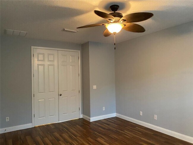 Building Photo - 25 Smiling Fish Ln