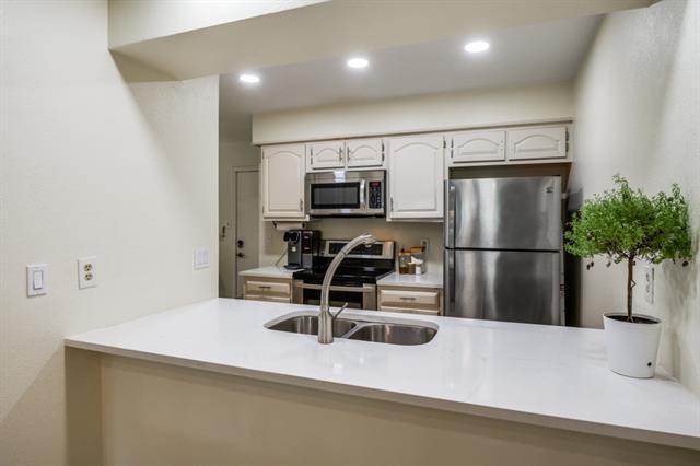 Building Photo - 5100 Verde Valley Ln