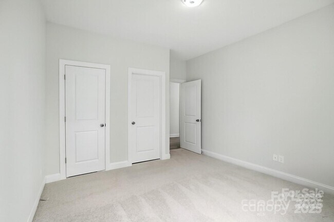 Building Photo - 5409 Verona Rd