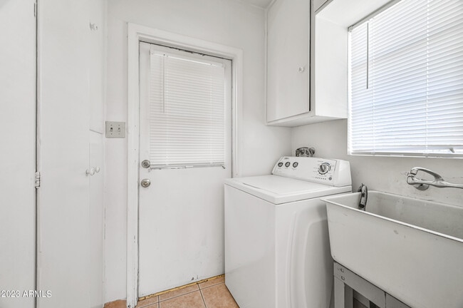 Building Photo - 4518 N 9th Ave