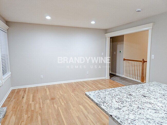Building Photo - NEW LOWER RENTAL RATE LEASING SPECIAL: Rec...