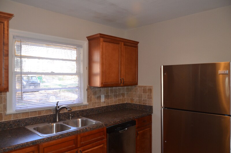 Building Photo - 3411 Lark Ln