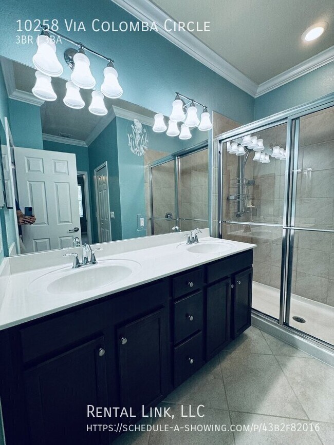 Building Photo - 10258 Via Colomba Circle