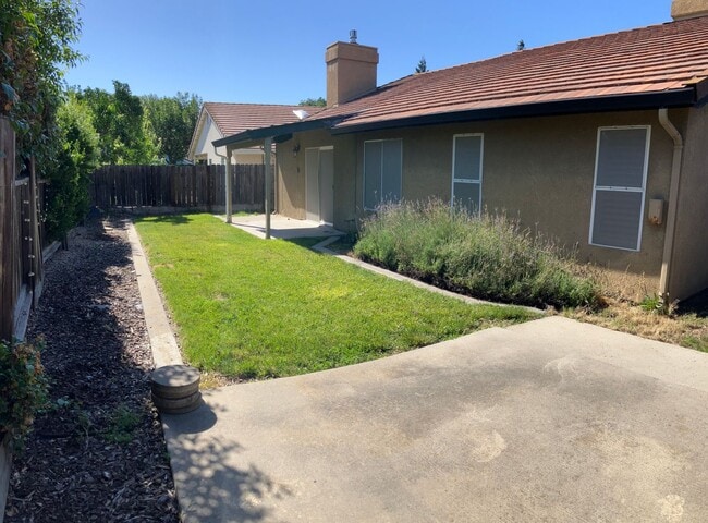 Building Photo - 2412 Alexia Way