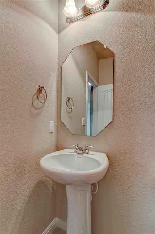 Building Photo - 225 Deep Creek Dr