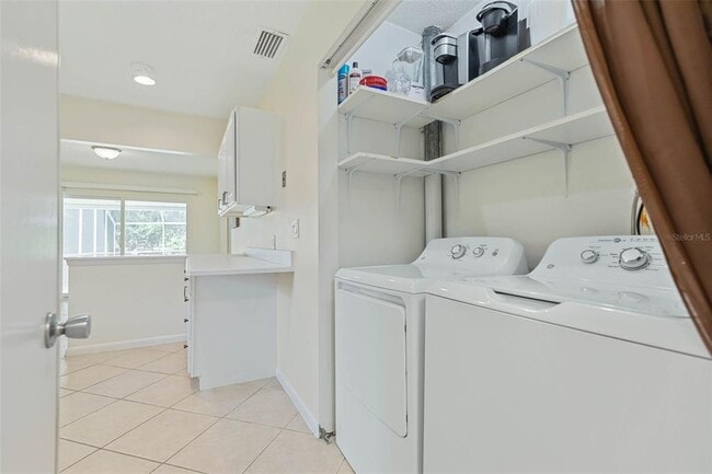 Building Photo - 9 Crompton Pl