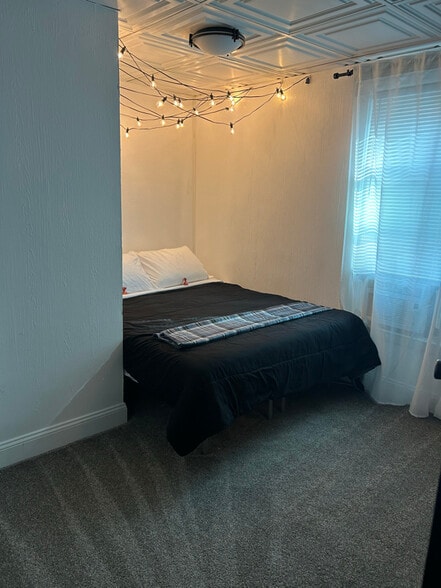 Building Photo - 232 McLane Ave