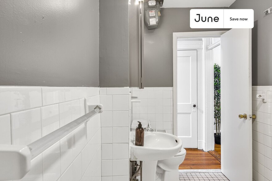 Building Photo - 48 Brighton Ave