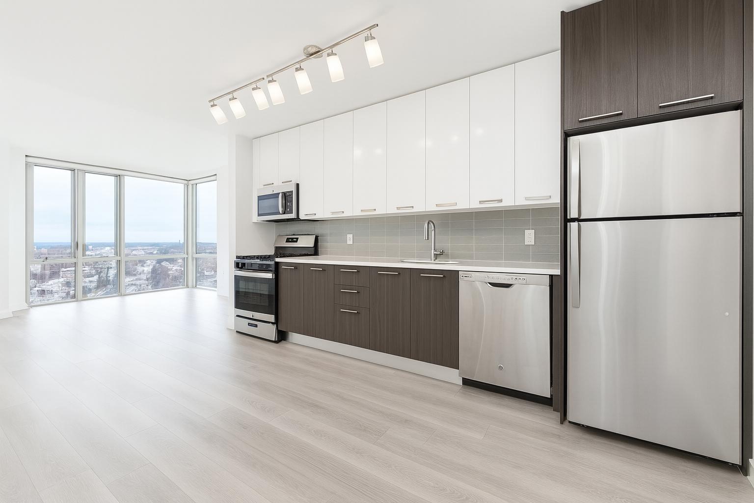 Building Photo - 1524 Sheepshead Bay Rd