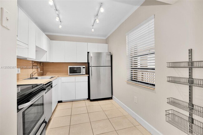 Building Photo - 8261 SW 128th St