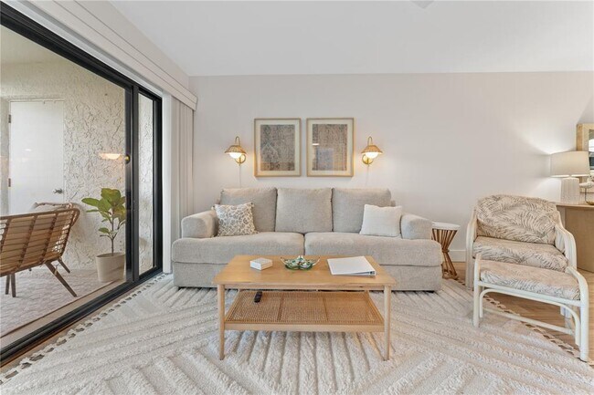 Building Photo - 6287 Bahia Del Mar Cir N