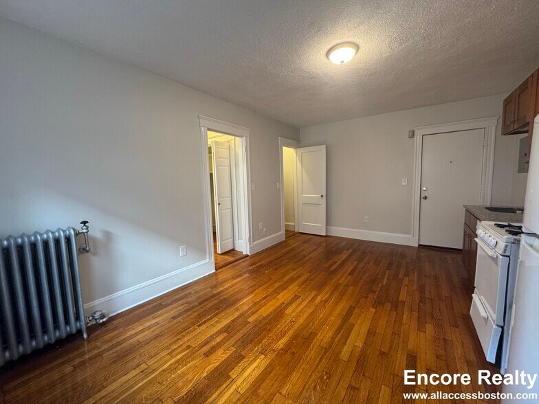 Building Photo - 1630 Commonwealth Ave