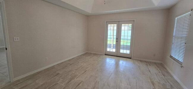 Building Photo - 113 Teak Rd