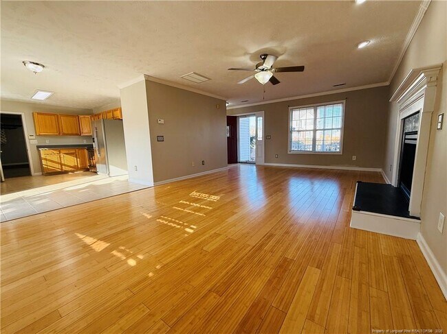 Building Photo - 84 Gloucester Ct