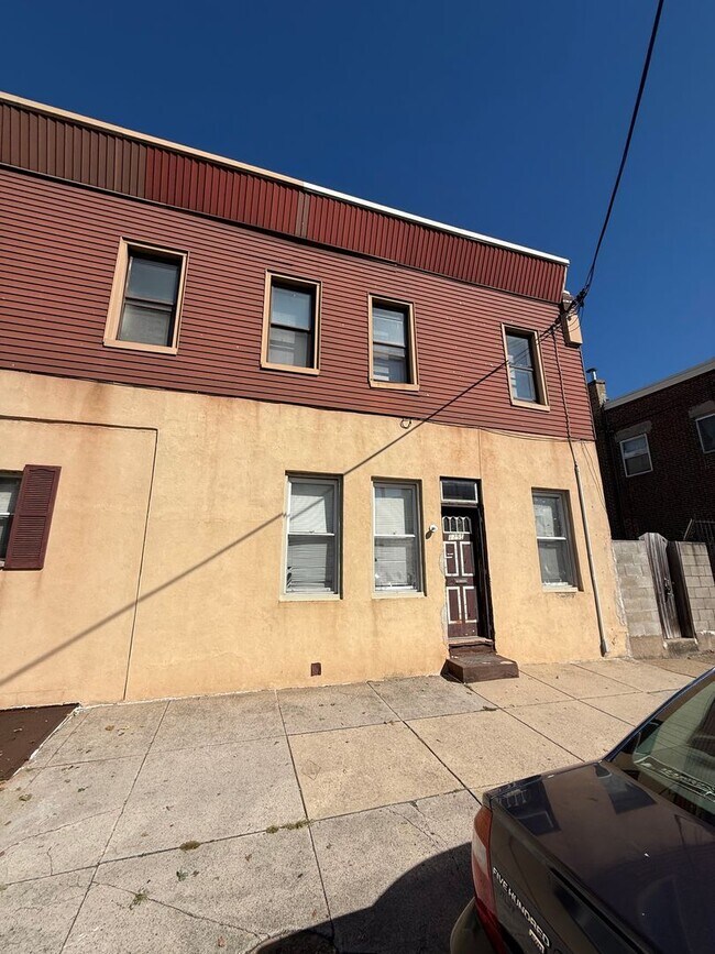 Primary Photo - 2255 S Croskey St