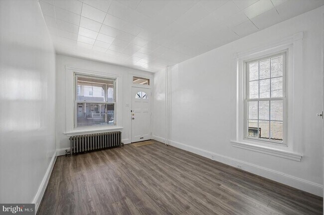 Building Photo - 4319 Mitchell St