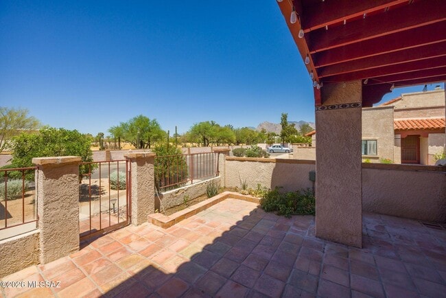 Building Photo - 2284 W Paseo Cielo