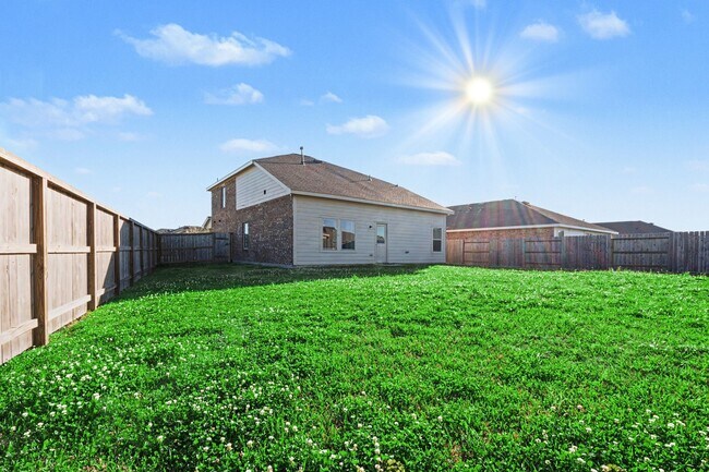 Building Photo - 9502 Brookside Point Dr