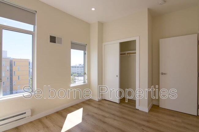 Building Photo - 1401 Jackson St