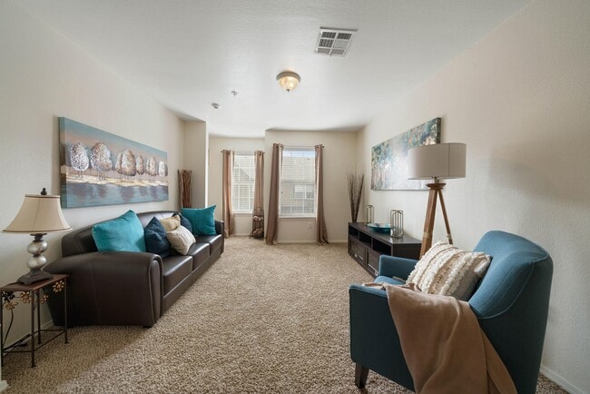 Building Photo - The Bristol