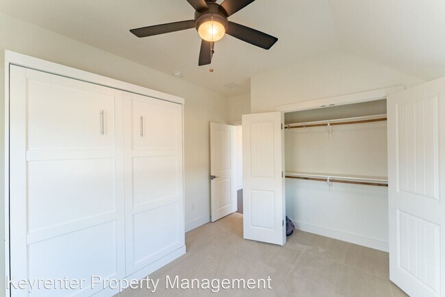 Building Photo - 3 br, 2.5 bath House - 3403 Neal St #A