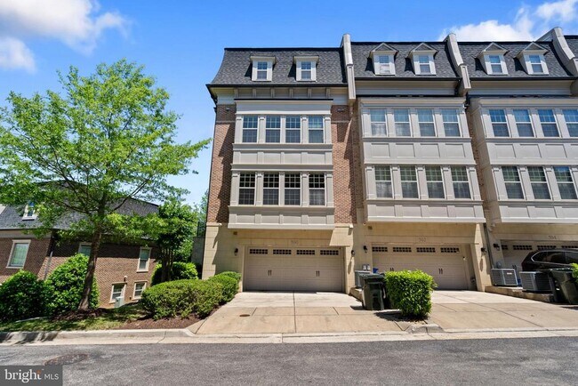 Building Photo - 500 Overlook Park Dr