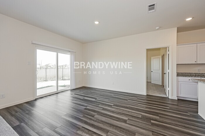 Building Photo - 8352 Sniptoe Dr