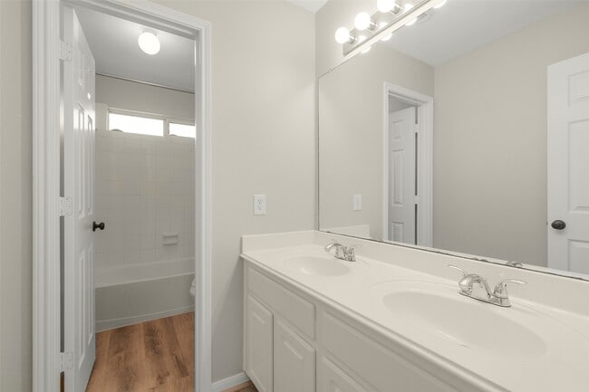 Building Photo - 9107 Huckinston Ct