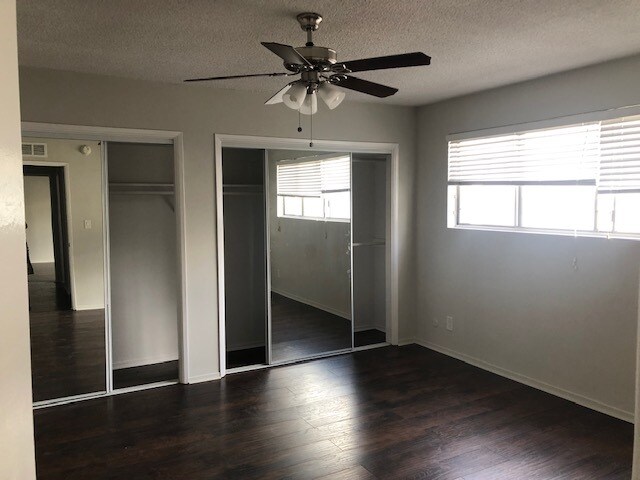 Master bedroom - 4475 Rosewood Ave