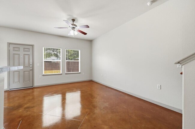 Building Photo - 6015 Ponca St