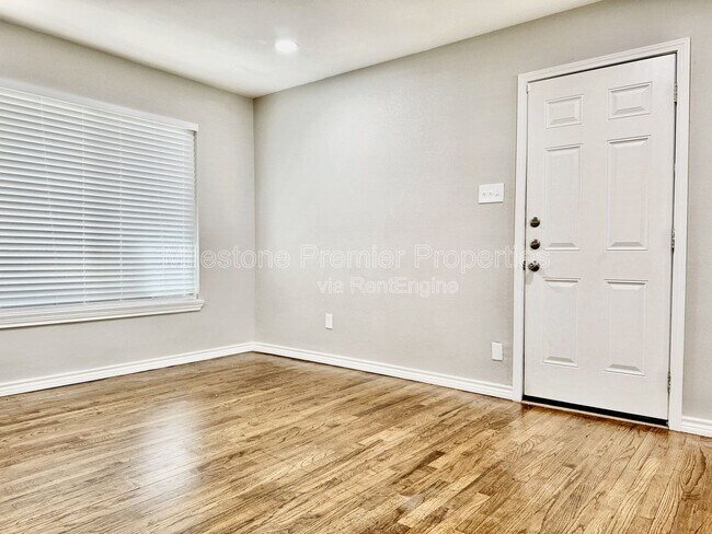 Building Photo - 101 Twining Dr