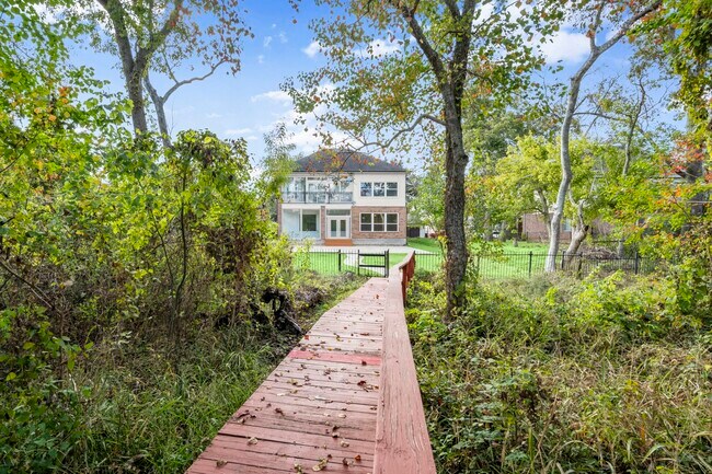 Building Photo - 107 Island Blvd