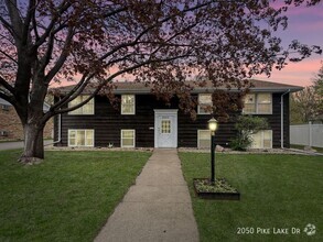 Building Photo - 2050 Pike Lake Dr