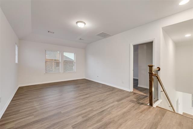Building Photo - 2418 Hillview Dr
