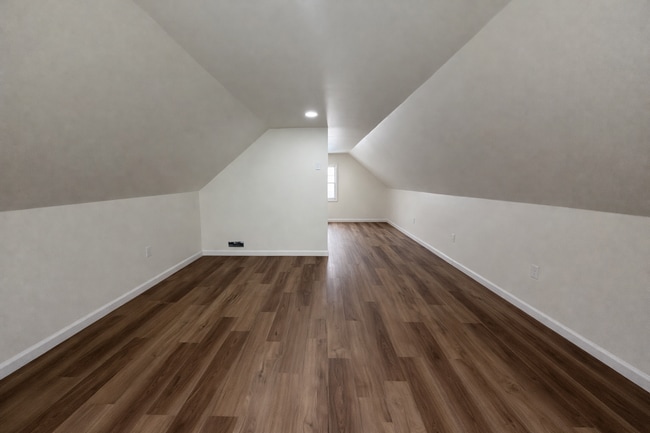 Building Photo - Updated 3BR Home with Garage and Fenced Yard