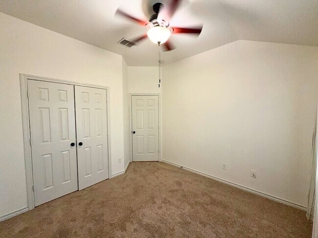 Building Photo - 12614 Oceanside Dr