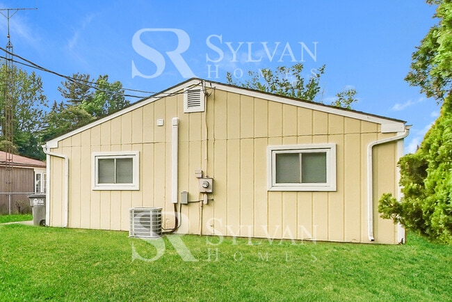 Building Photo - Rest. Relax. Recharge. Home awaits!