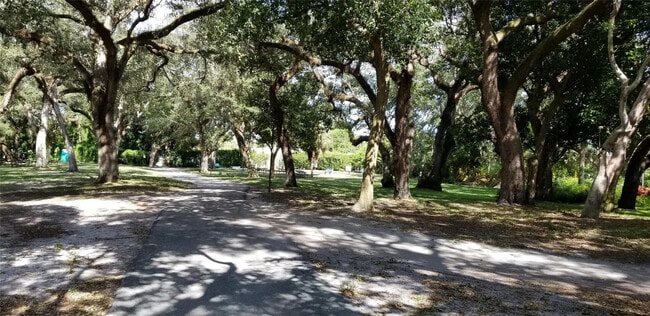 Building Photo - 9531 Seagrape Dr