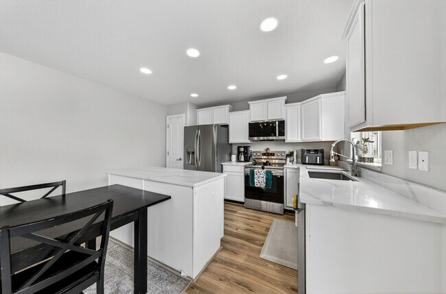 Building Photo - 6275 Wild Turkey Dr