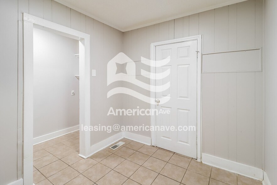 Building Photo - 614 Rutledge Dr