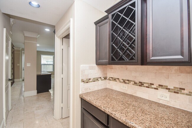Building Photo - 6034 Gracys Landing Ln