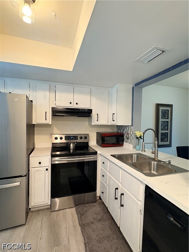 Building Photo - 4520 SW 8th Pl